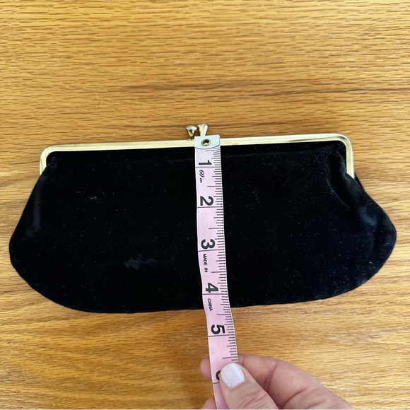 Vintage Black Velvet Clutch - Picture 7 of 7